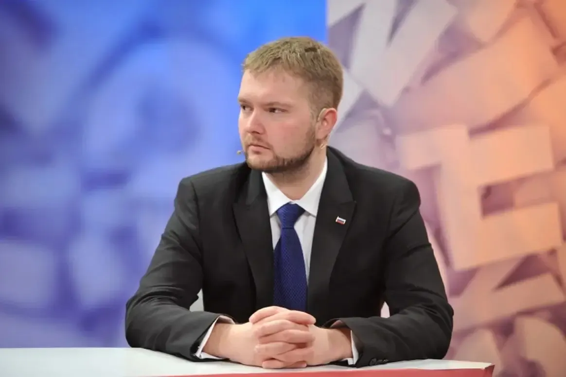 Антон Астахов, принявший участие в боевых действиях на Украине, задержан в столичном СИЗО по обвинениям в мошенничестве и незаконной выдаче наград, связанных со СВО.