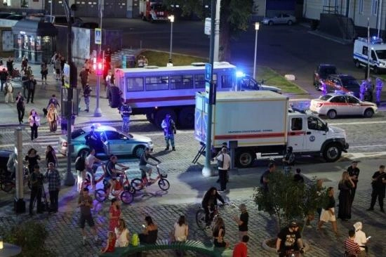 Жительница Москвы, родственница командующего ВКС, скончалась спустя три дня после взрыва в столичном ресторане.