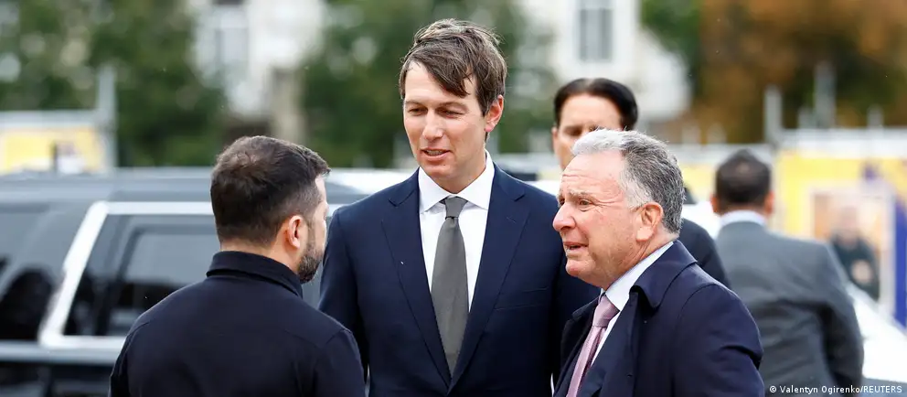 Американские спецпосланники Джаред Кушнер и Стивен Уиткофф намерены встретиться с Владимиром Зеленским в Киеве. Ранее они провели переговоры с Владимиром Путиным в Москве.