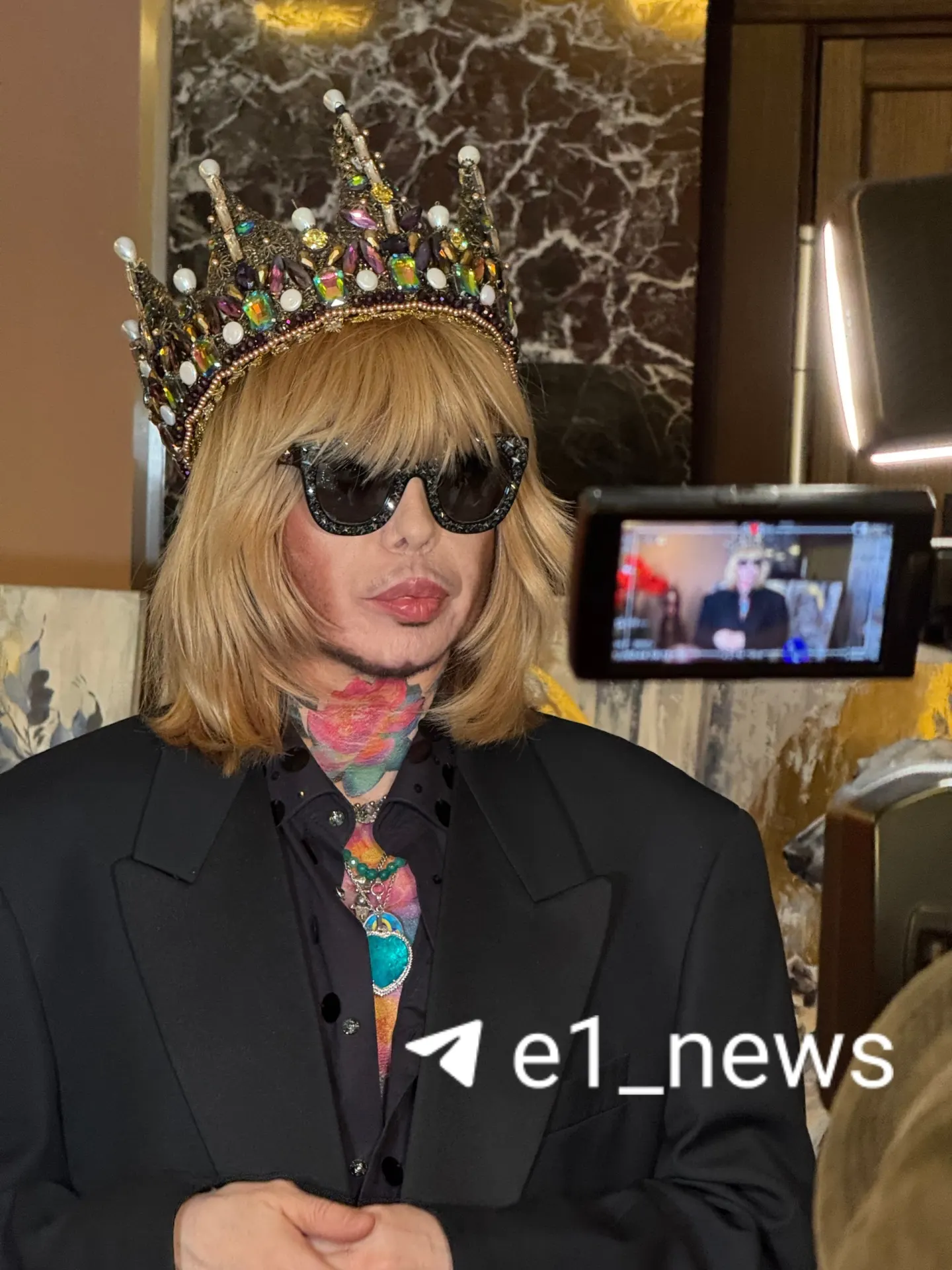 На фестивале в Культурном центре «Урал» собрались дизайнеры со всей России; участие превысило 350 человек, а главным гостем стал Сергей Зверев.