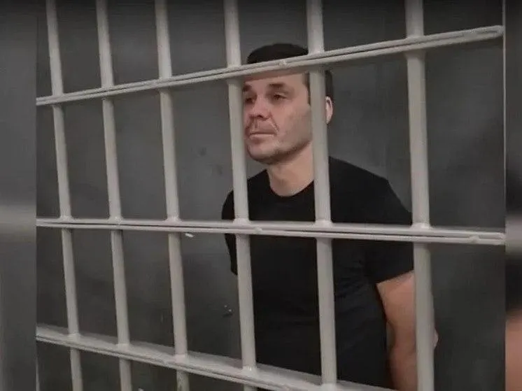 Краевой суд вынес приговор мужчине с российским и шведским гражданством за госизмену; обвинение утверждало, что он переводил деньги на поддержку сил ВСУ.