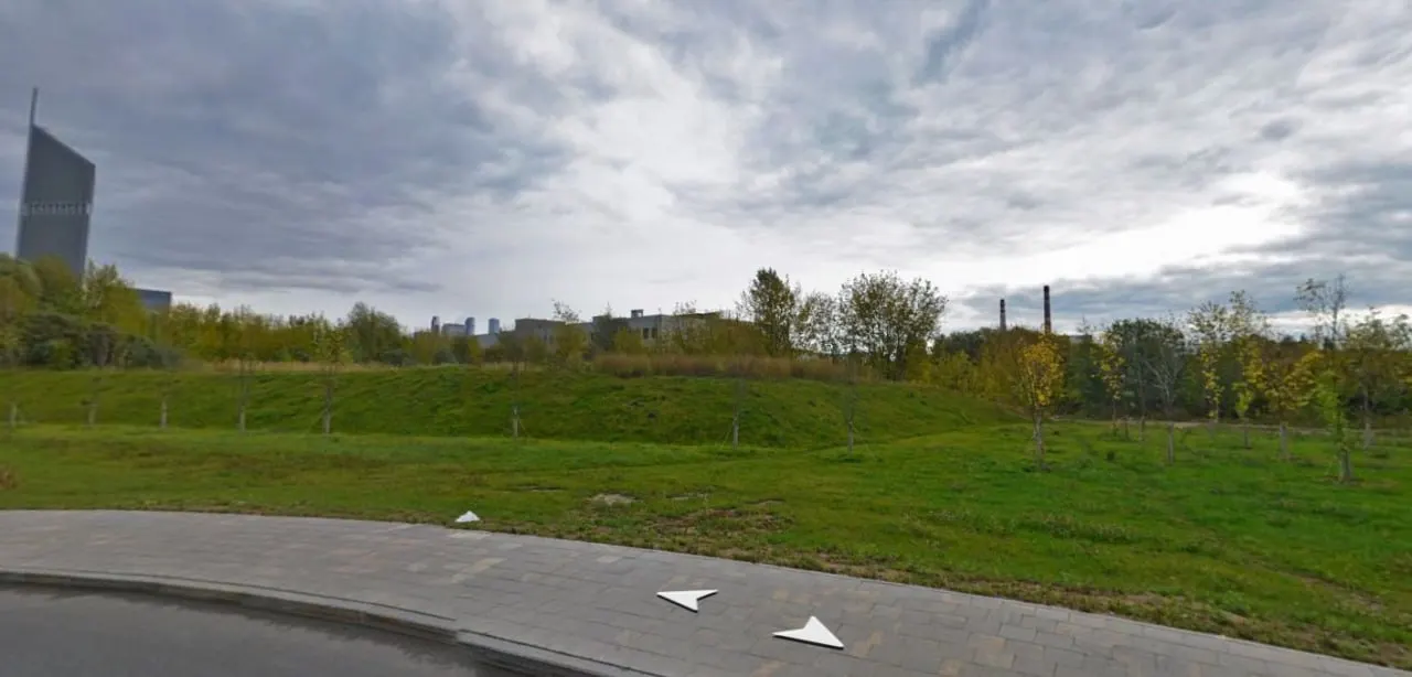 Городские власти объявили конкурс на застройку территории бывшего космического центра; проект предусматривает возведение пяти зданий до середины 2029 года с бюджетом 69,5 млрд рублей.