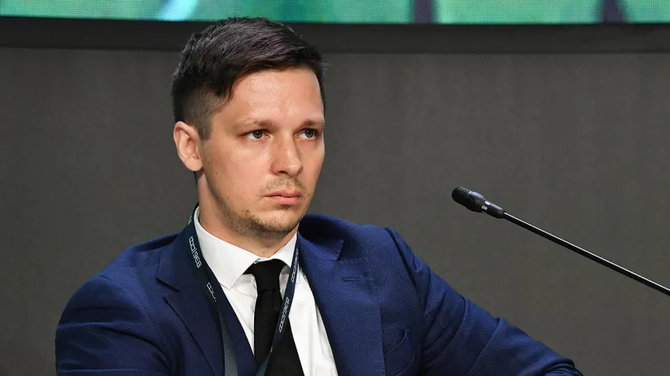 Эксперты предупреждают, что государственный сектор приближается к пределам роста; обсуждаются новые налоговые меры и динамика бюджета.
