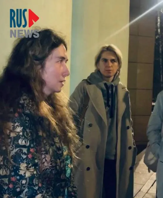 Останкинский суд вынес штраф за участие в несогласованном митинге; к активистке приходили люди в штатском и тревожили соседей.