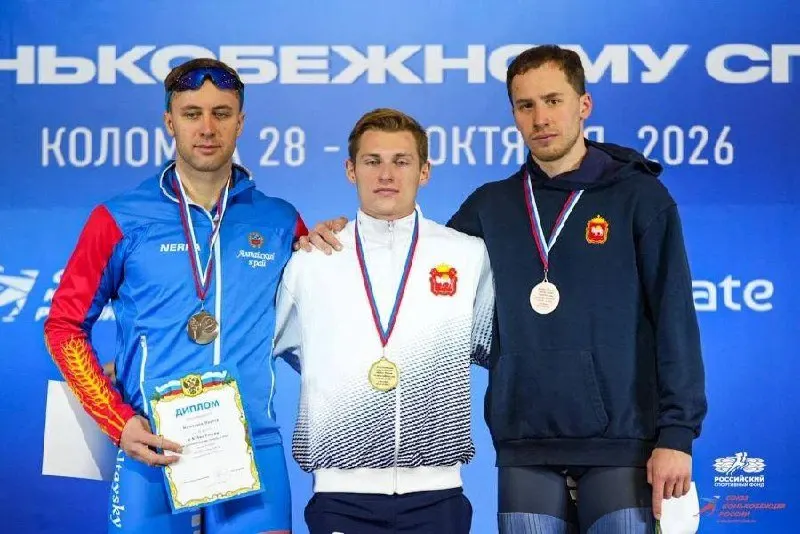 Спортсмен Виктор Муштаков из Алтайского края стал серебряным призёром на дистанции 500 метров на первом этапе Кубка России по конькобежному спорту в Коломне (35,33 с).