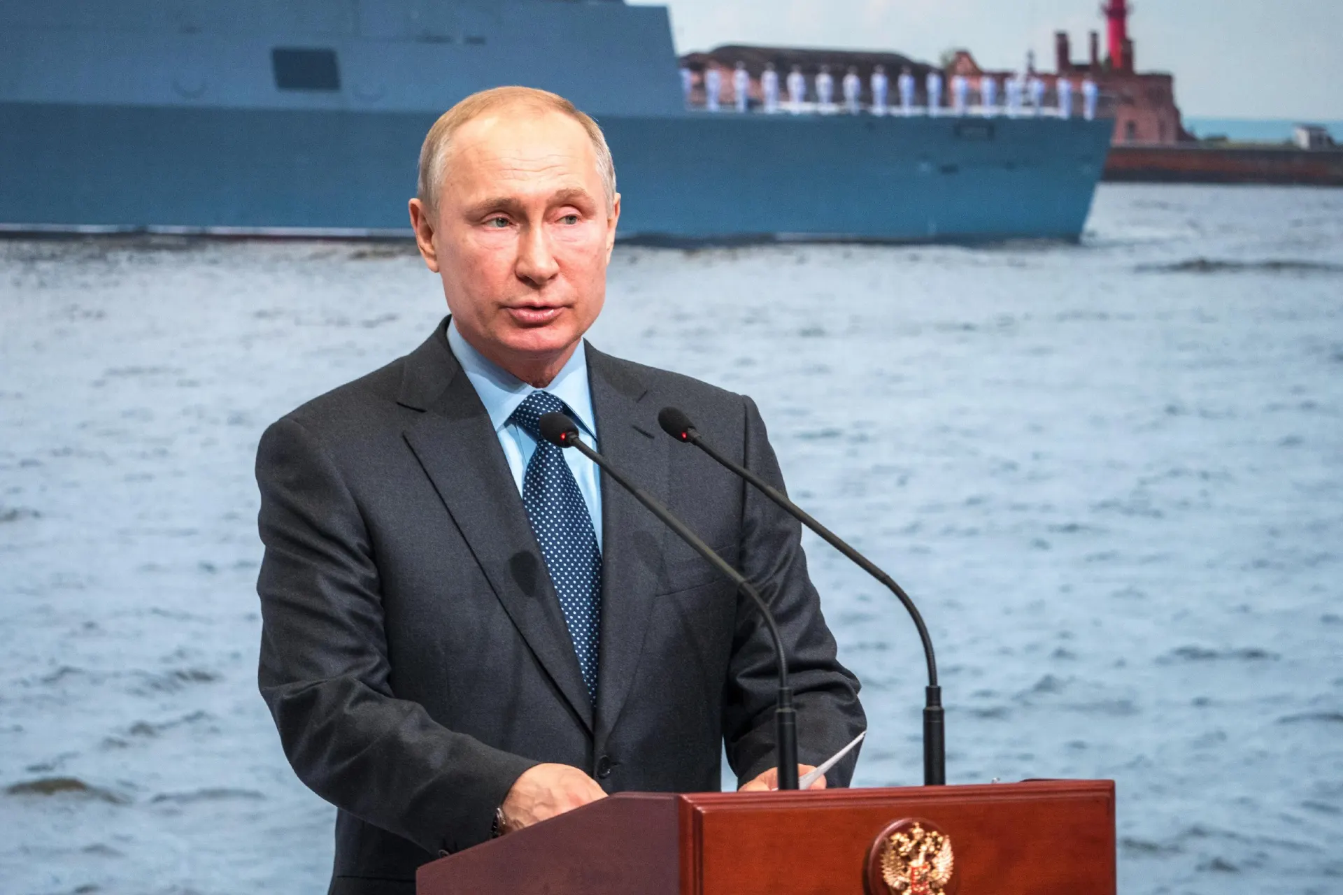 Путин заявил о готовности РФ к мирному урегулированию конфликта и призвал к конструктивному диалогу.