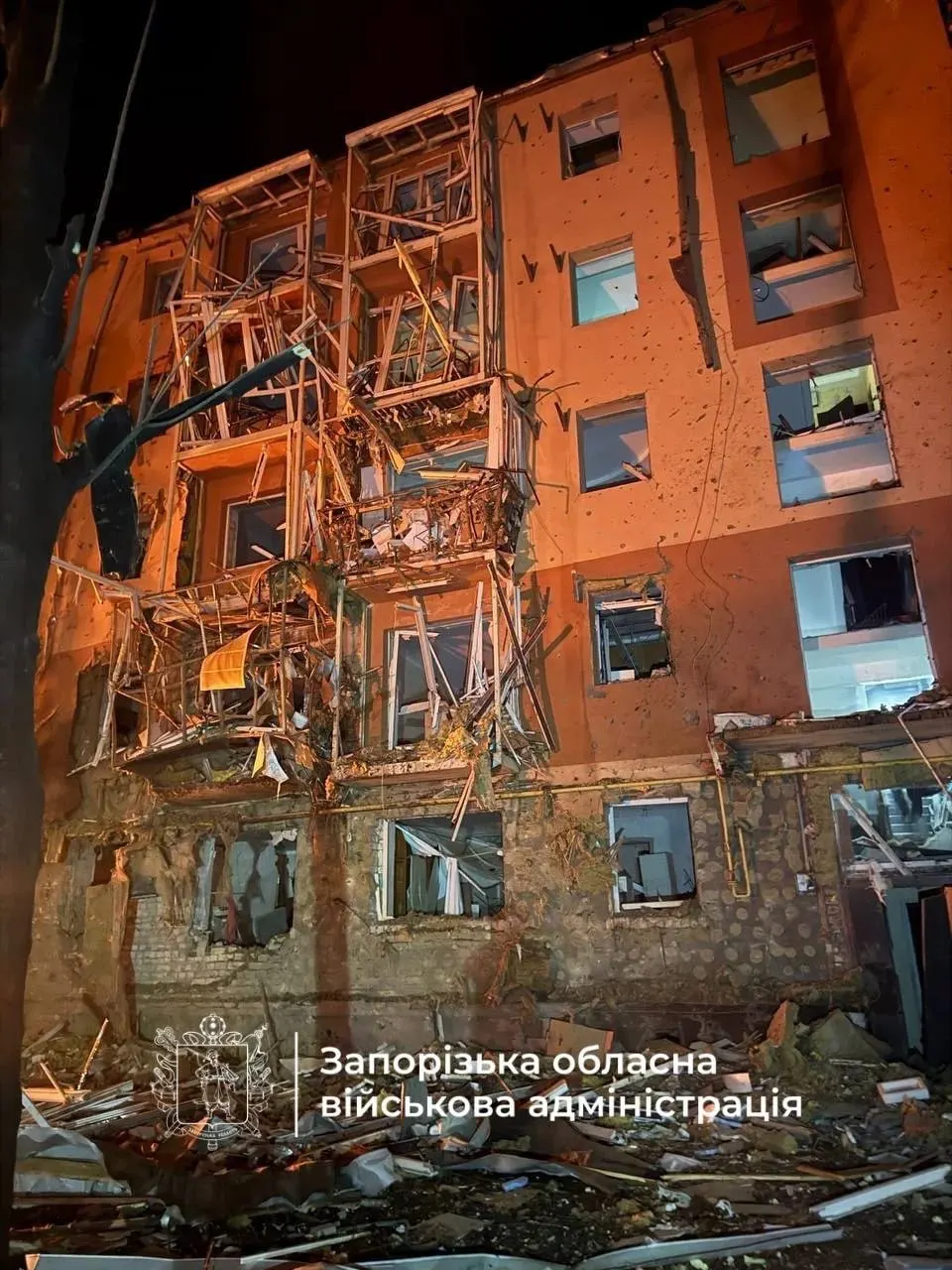 За ночь дроны достигли нескольких регионов России; НПЗ в Рязанской области частично остановлен; арест бывшего продюсера за призывы к терроризму; США заморозили новые антироссийские санкции.