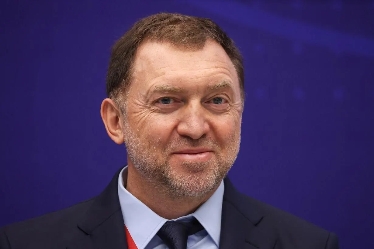 Суд отменил предупреждение ФАС и открыл путь к изменению расчета цен на алюминий внутри страны. Русал и регулятор спорят о новой формуле, которая может снизить стоимость для российских покупателей.