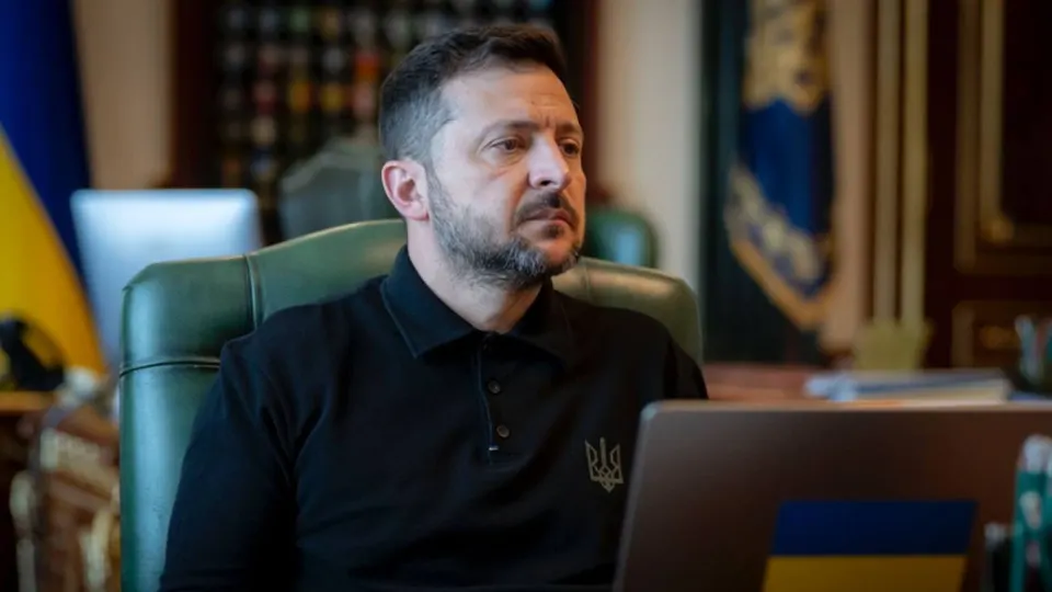 Зеленский заявил о готовности обсудить территориальные вопросы на личной встрече с Владимиром Путиным. Позицию Украины сообщили через контакты с Финляндией и Норвегией, а переговоры на высшем уровне могут развиваться в рамках планируемых встреч в Абу-Даби.